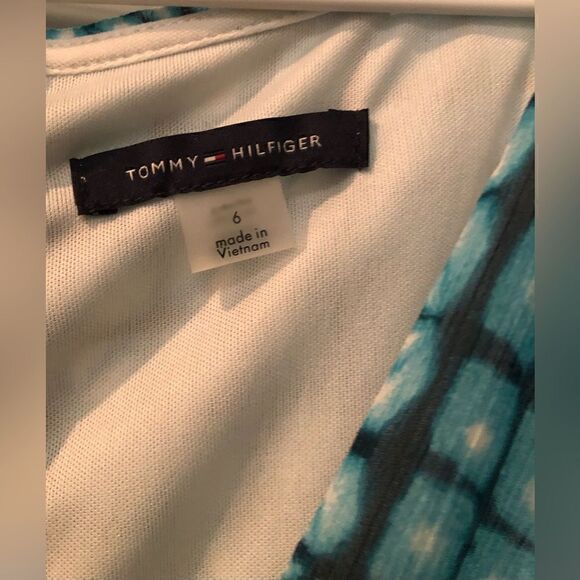 NWT Tommy Hilfiger Teal Blue Chiffon Sleeveless V-Neck Front Rise Dress Size: 6 - Picture 9 of 9